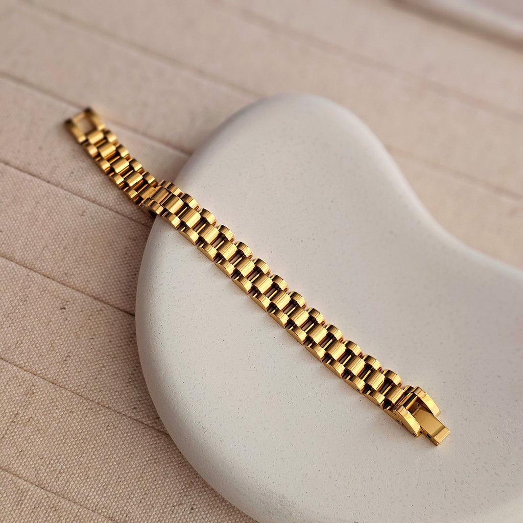 Cuban Chain Bracelet close up - Lazuli